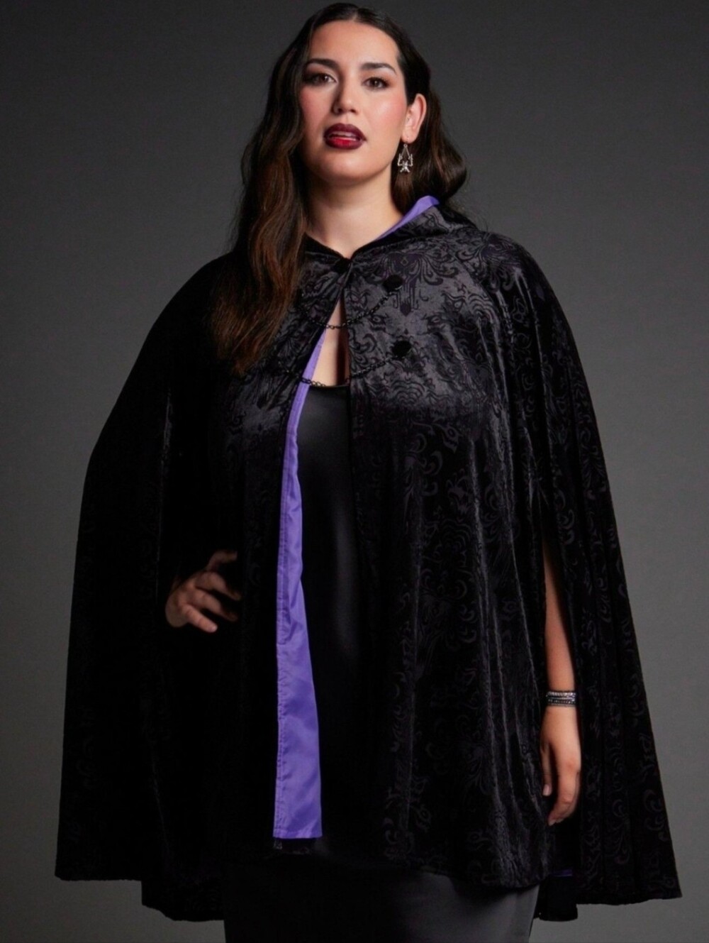 Her Universe Disney The Haunted Mansion Wallpaper Hooded Cape - Size M/L